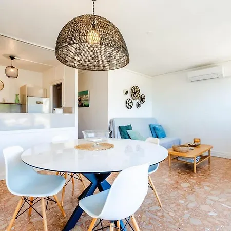 Le Holidays L Terrasse Et Vue L Shellter-rentals Saint-Tropez